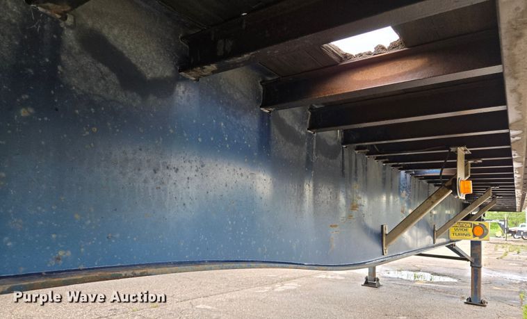 image for item EL2029 2003 Utility flatbed trailer