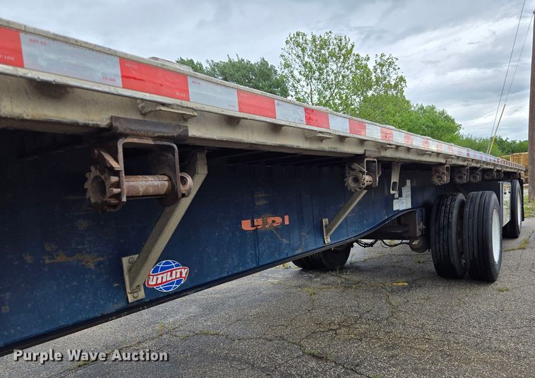 image for item EL2029 2003 Utility flatbed trailer