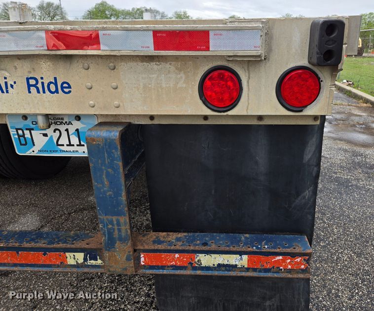 image for item EL2029 2003 Utility flatbed trailer