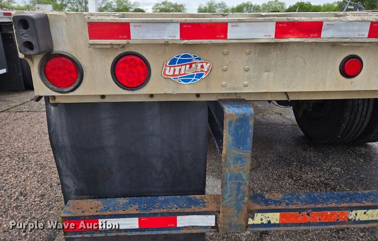 image for item EL2029 2003 Utility flatbed trailer