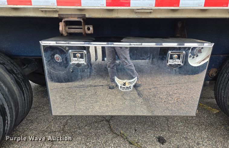 image for item EL2029 2003 Utility flatbed trailer