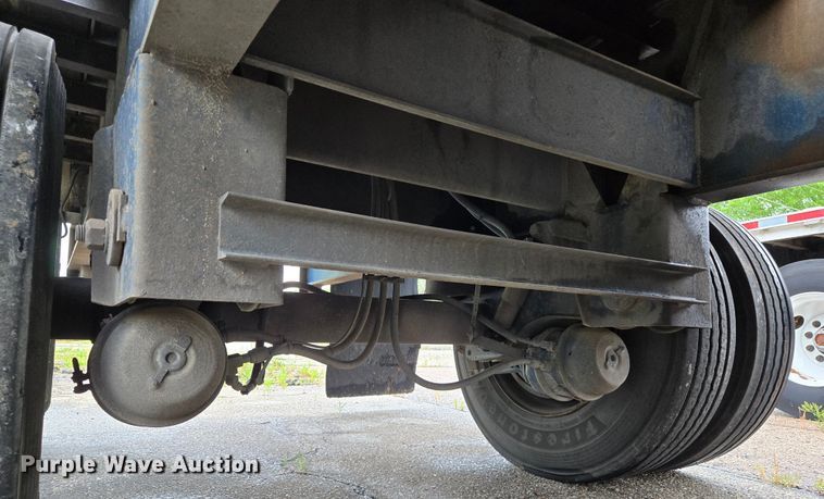 image for item EL2029 2003 Utility flatbed trailer