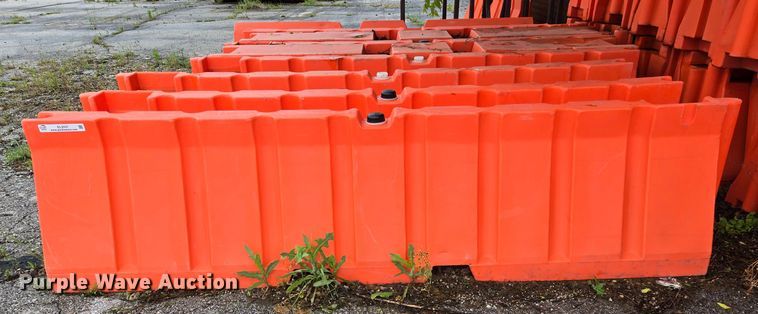 image for item EL2037 (52) interlocking traffic barriers