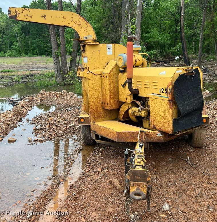 image for item EL2046 1994 Vermeer 1250BC wood chipper