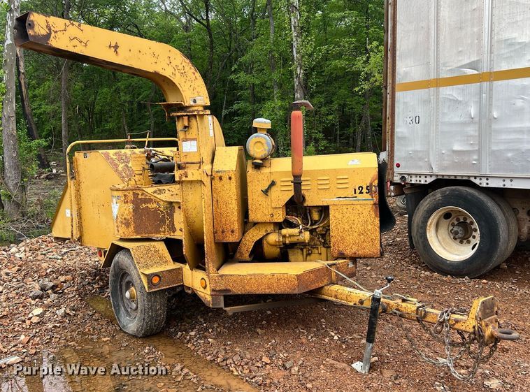 image for item EL2046 1994 Vermeer 1250BC wood chipper