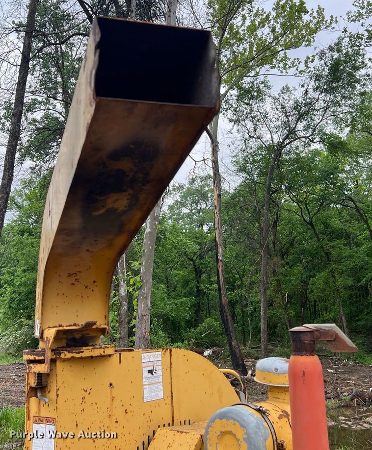 image for item EL2046 1994 Vermeer 1250BC wood chipper