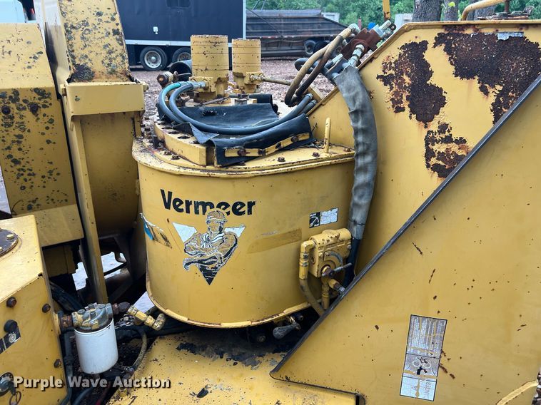 image for item EL2046 1994 Vermeer 1250BC wood chipper