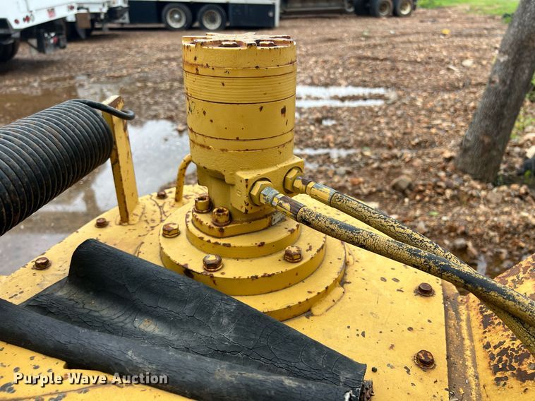 image for item EL2046 1994 Vermeer 1250BC wood chipper