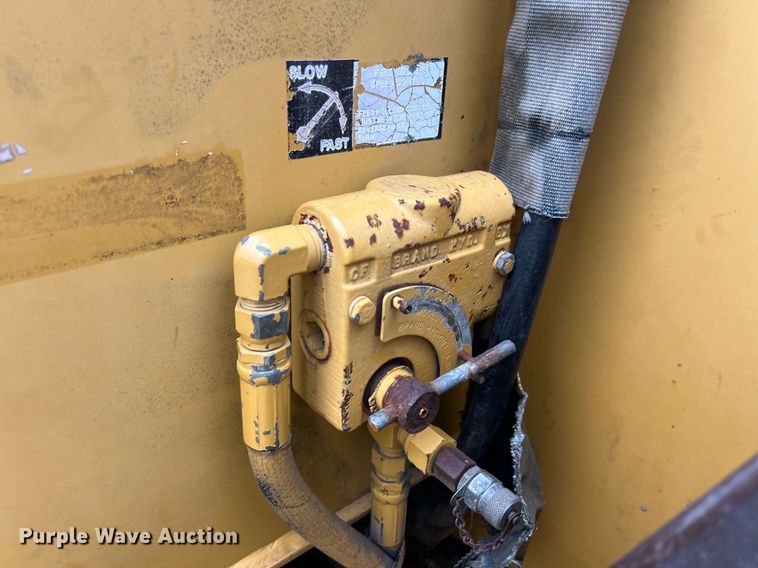 image for item EL2046 1994 Vermeer 1250BC wood chipper