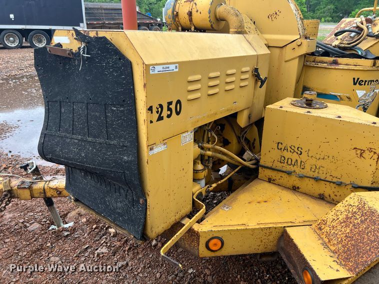 image for item EL2046 1994 Vermeer 1250BC wood chipper