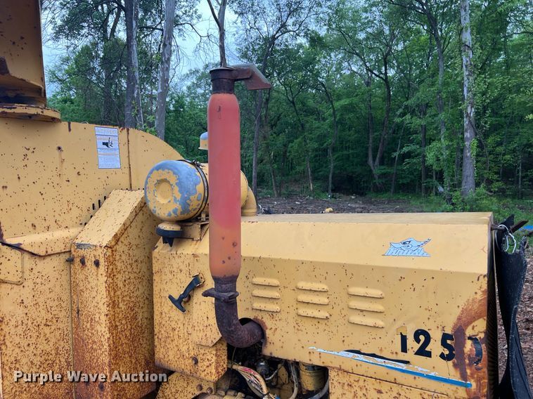 image for item EL2046 1994 Vermeer 1250BC wood chipper