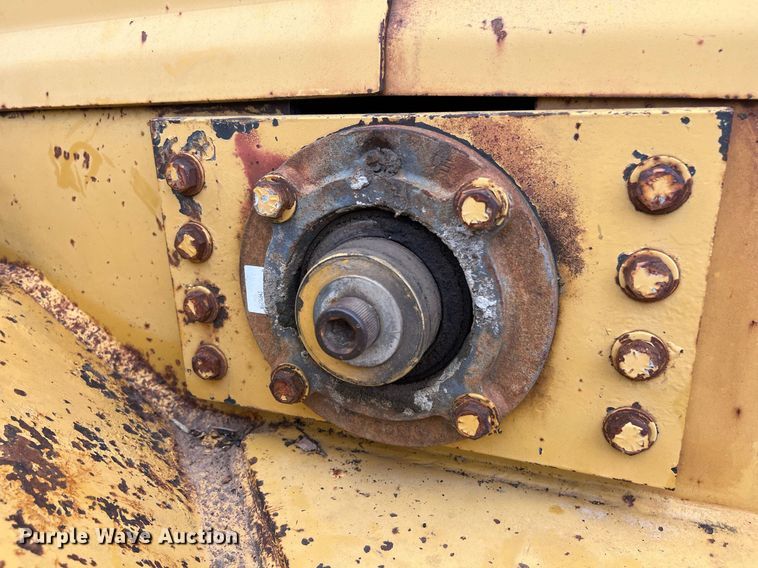 image for item EL2046 1994 Vermeer 1250BC wood chipper