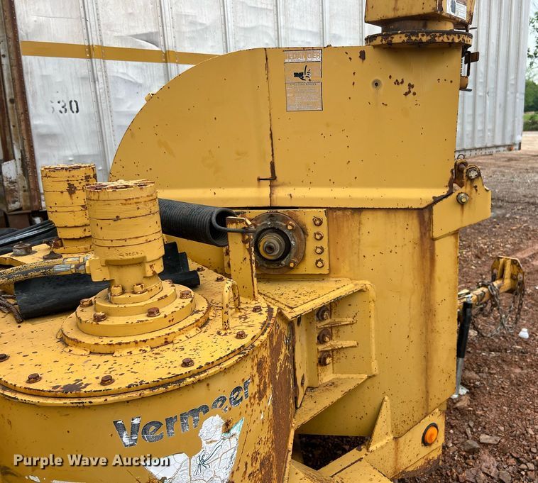 image for item EL2046 1994 Vermeer 1250BC wood chipper