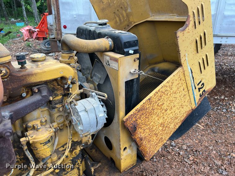 image for item EL2046 1994 Vermeer 1250BC wood chipper