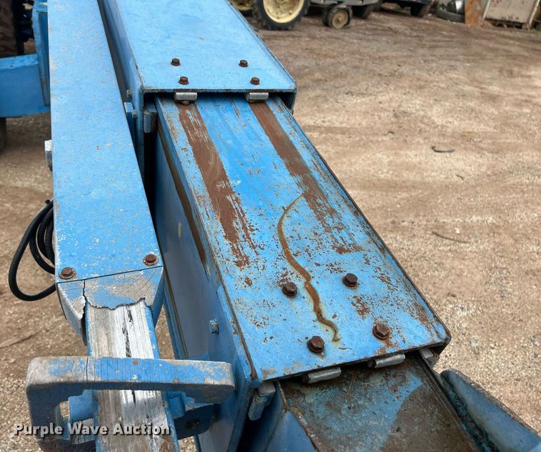 image for item EL2048 1999 Genie S60 boom lift