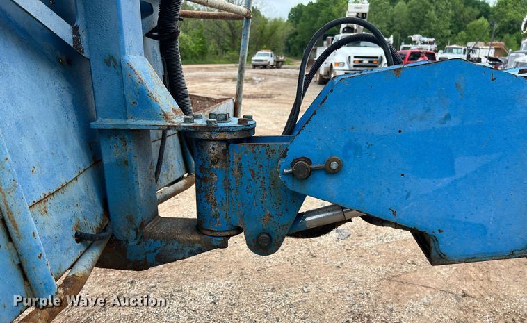 image for item EL2048 1999 Genie S60 boom lift