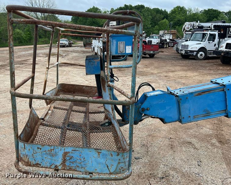 image for item EL2048 1999 Genie S60 boom lift