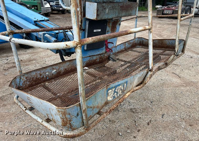 image for item EL2048 1999 Genie S60 boom lift