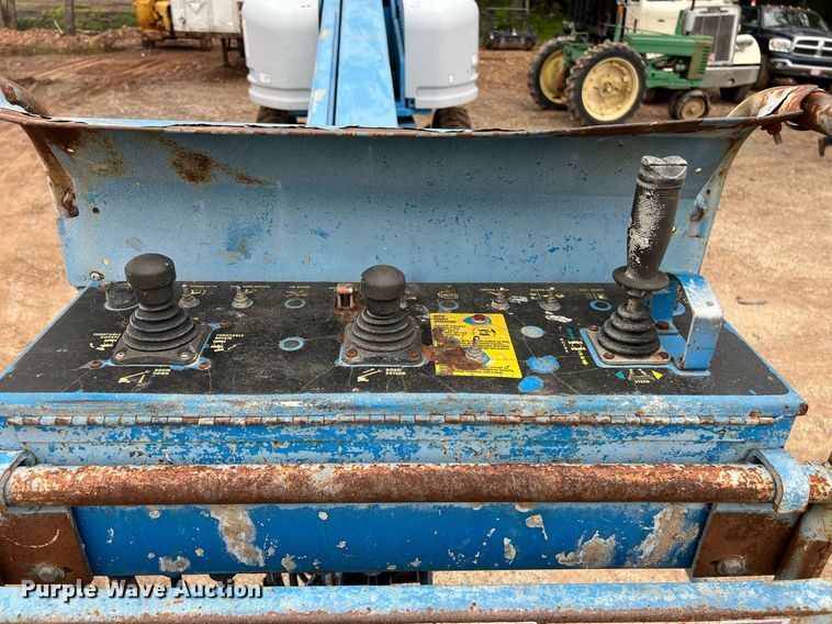 image for item EL2048 1999 Genie S60 boom lift