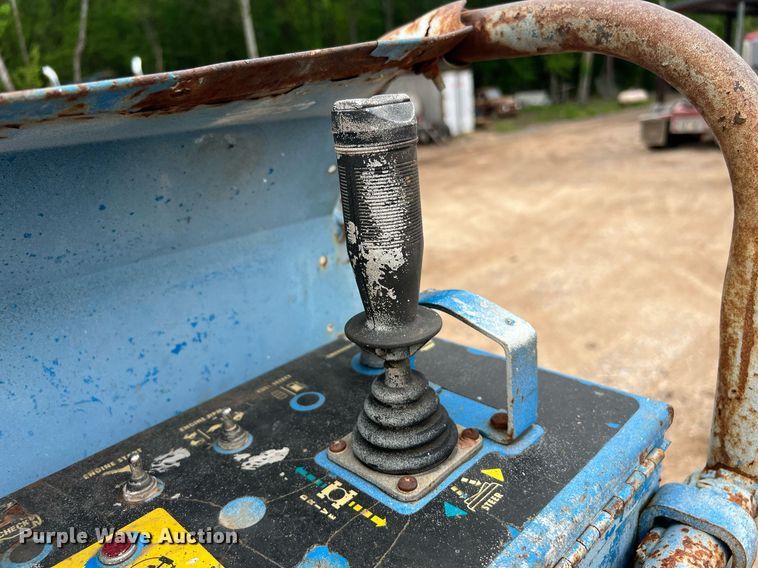 image for item EL2048 1999 Genie S60 boom lift