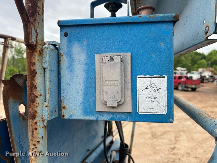 image for item EL2048 1999 Genie S60 boom lift