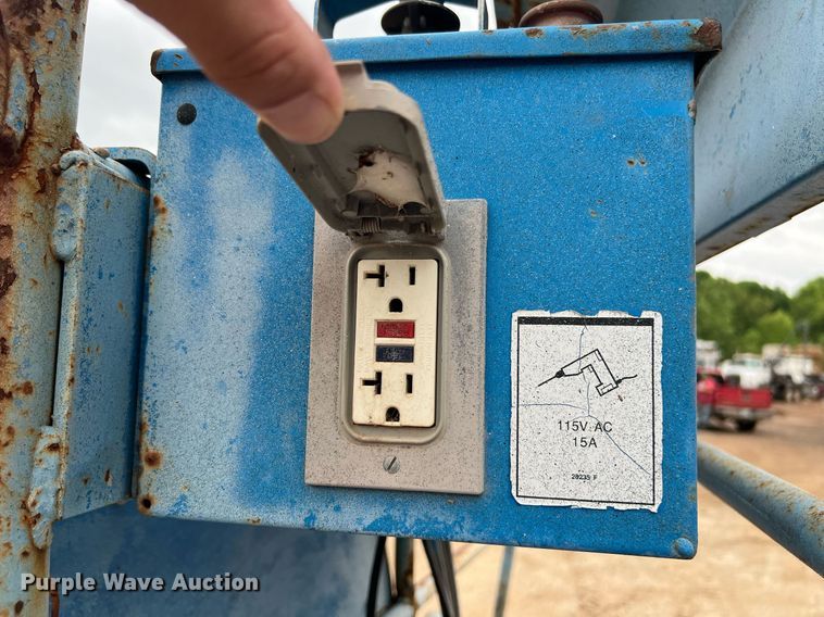 image for item EL2048 1999 Genie S60 boom lift