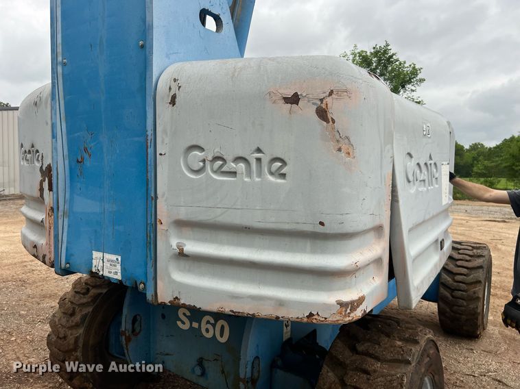 image for item EL2048 1999 Genie S60 boom lift