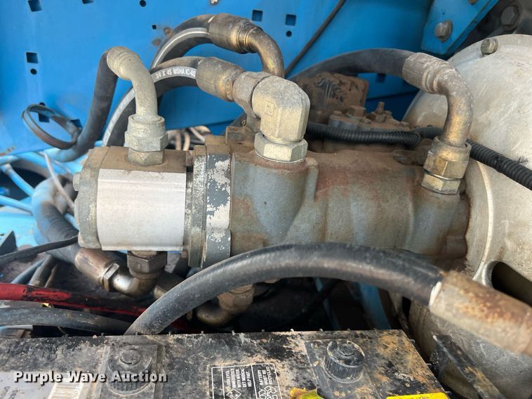 image for item EL2048 1999 Genie S60 boom lift