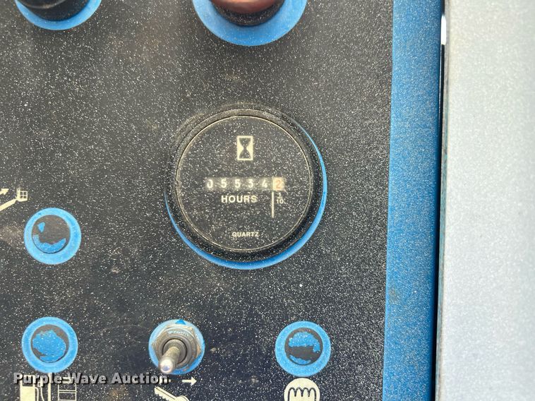 image for item EL2048 1999 Genie S60 boom lift