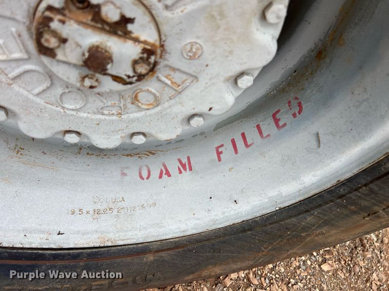 image for item EL2048 1999 Genie S60 boom lift