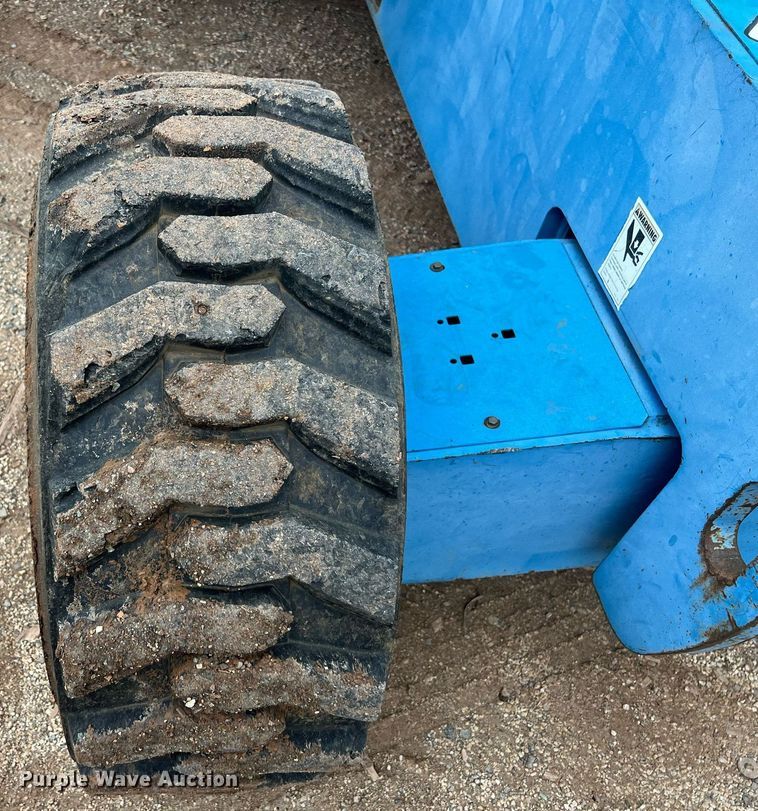 image for item EL2048 1999 Genie S60 boom lift