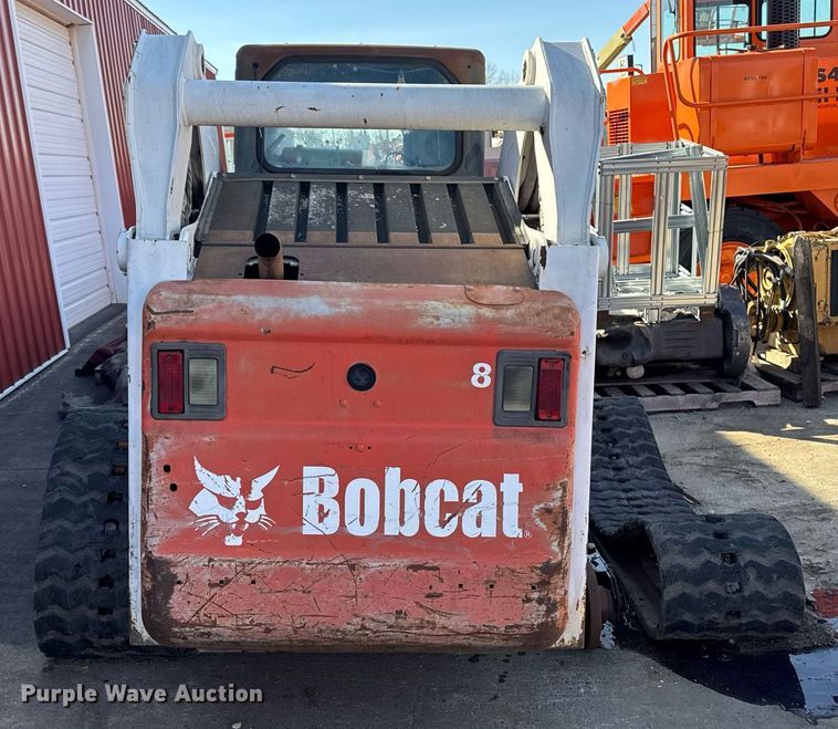 image for item EM3567 2003 Bobcat T300 tracked skid steer loader