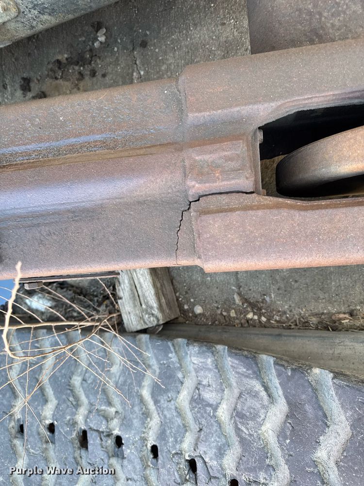 image for item EM3567 2003 Bobcat T300 tracked skid steer loader