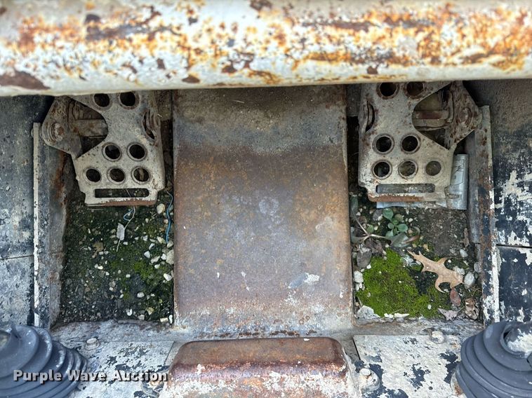 image for item EM3567 2003 Bobcat T300 tracked skid steer loader