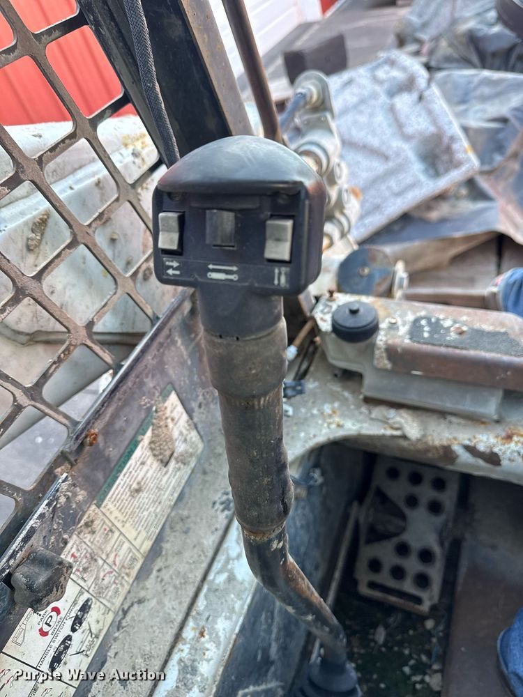 image for item EM3567 2003 Bobcat T300 tracked skid steer loader