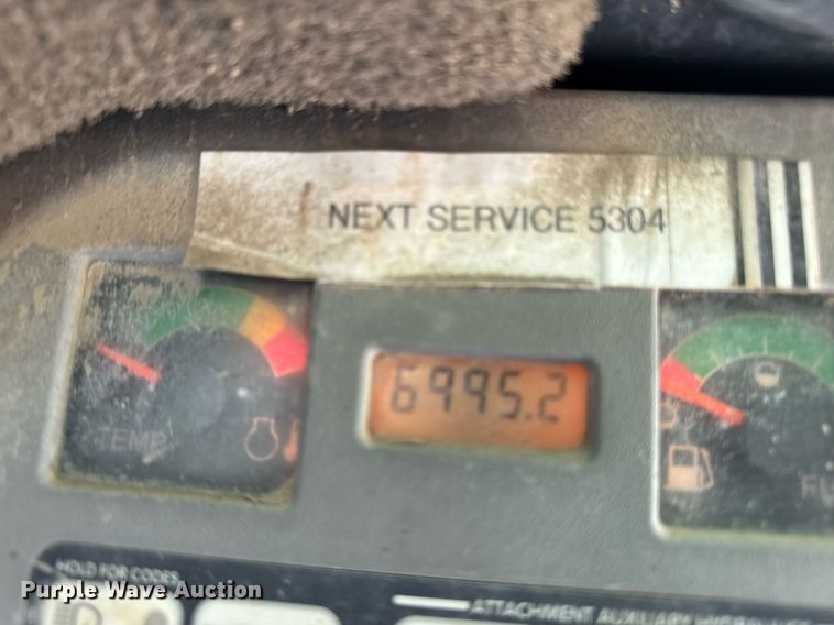 image for item EM3567 2003 Bobcat T300 tracked skid steer loader