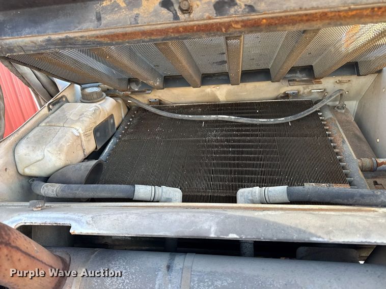 image for item EM3567 2003 Bobcat T300 tracked skid steer loader