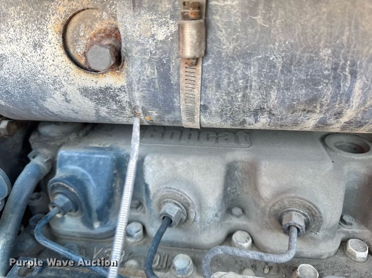 image for item EM3567 2003 Bobcat T300 tracked skid steer loader