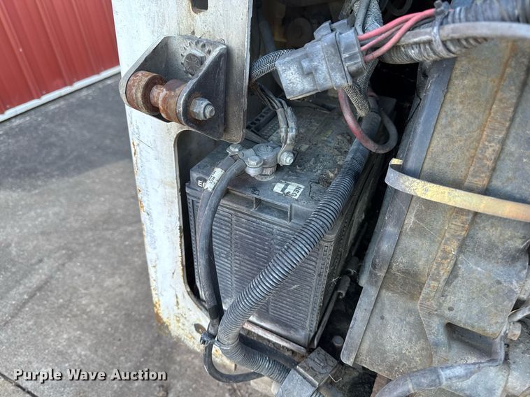 image for item EM3567 2003 Bobcat T300 tracked skid steer loader