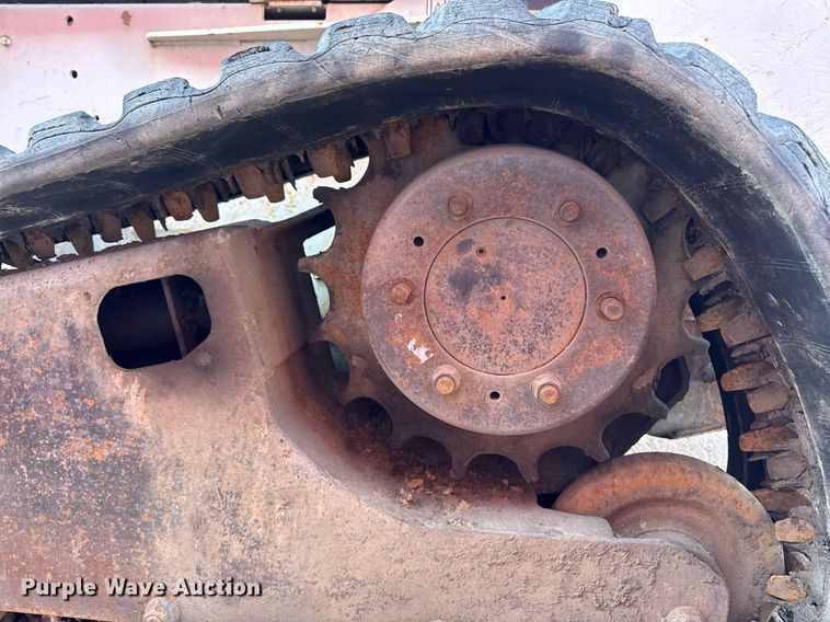 image for item EM3567 2003 Bobcat T300 tracked skid steer loader