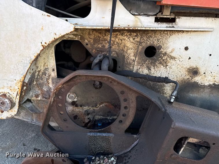 image for item EM3567 2003 Bobcat T300 tracked skid steer loader