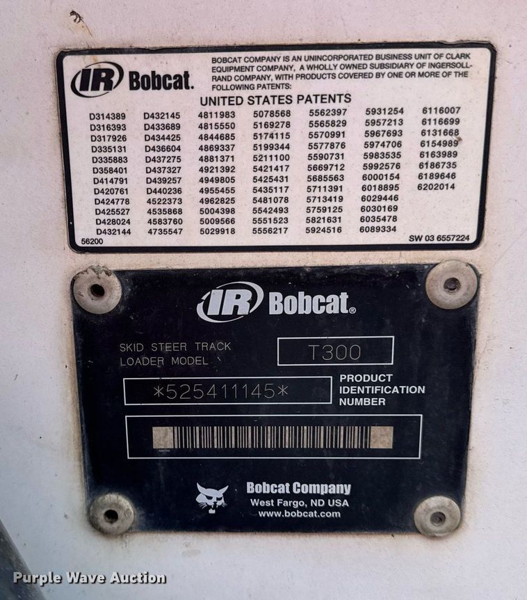 image for item EM3567 2003 Bobcat T300 tracked skid steer loader