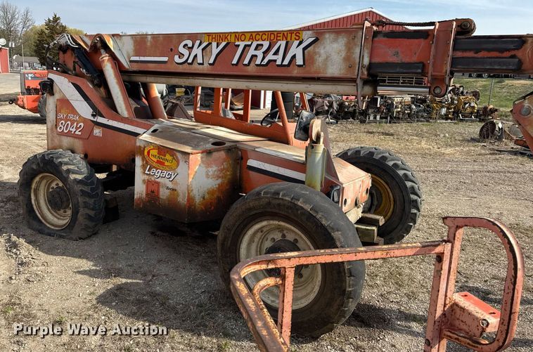 image for item EM3818 2003 Skytrak 8042 telehandler