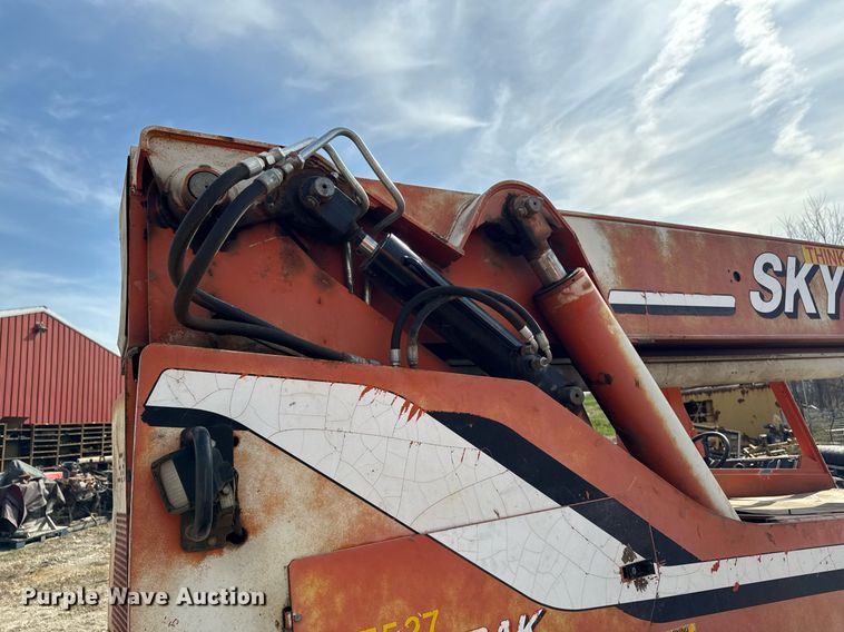 image for item EM3818 2003 Skytrak 8042 telehandler