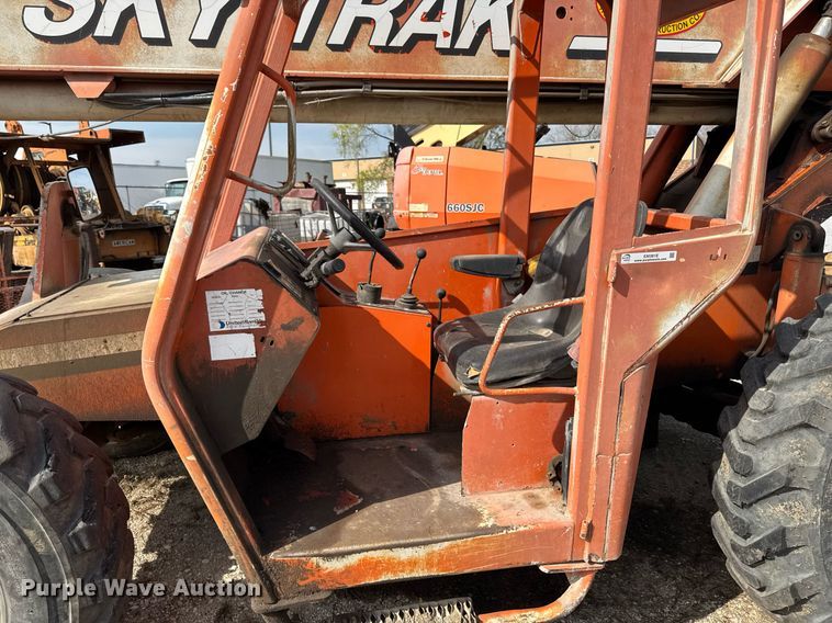 image for item EM3818 2003 Skytrak 8042 telehandler