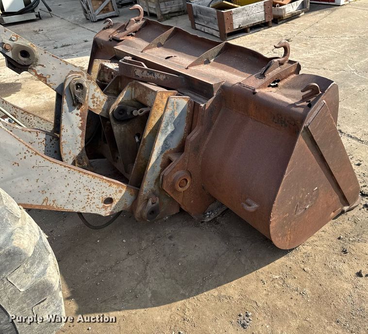 image for item EM3819 1994 Volvo L50B wheel loader