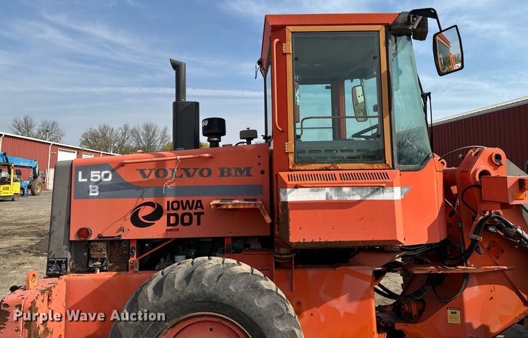 image for item EM3819 1994 Volvo L50B wheel loader