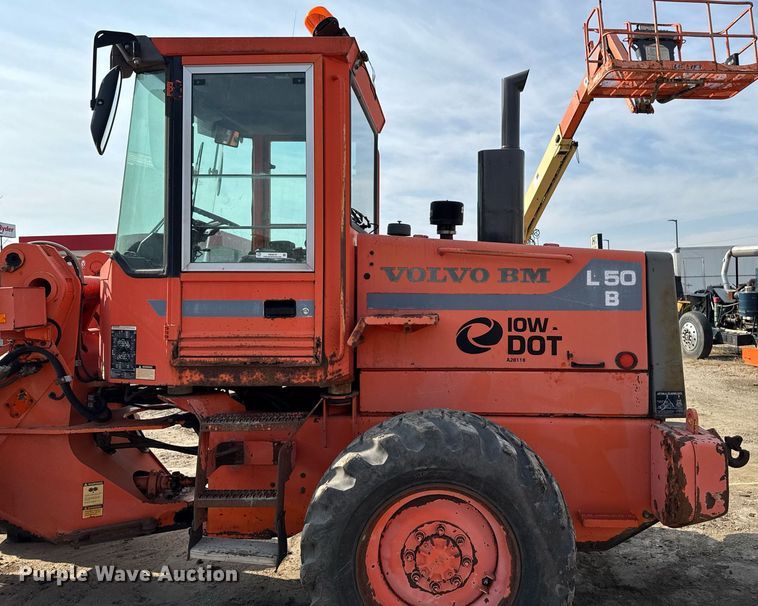 image for item EM3819 1994 Volvo L50B wheel loader