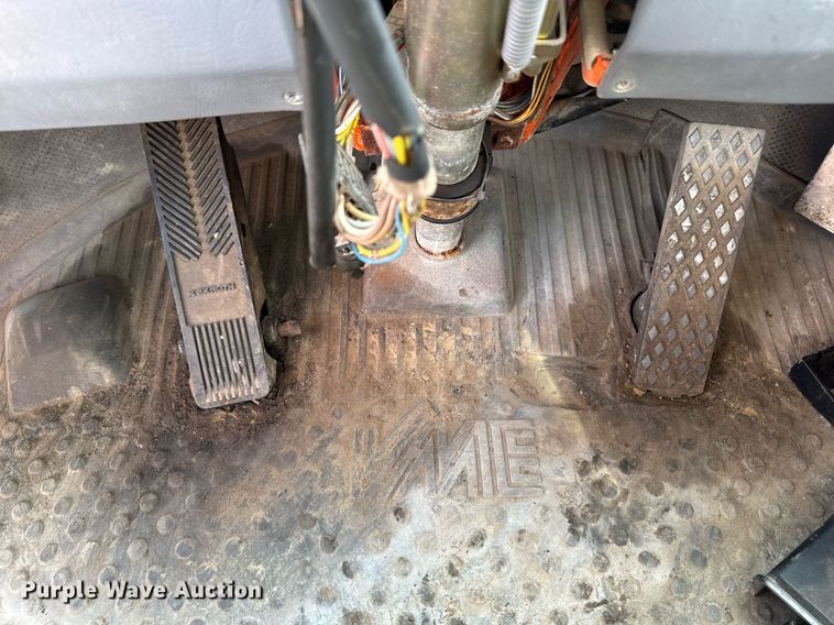 image for item EM3819 1994 Volvo L50B wheel loader