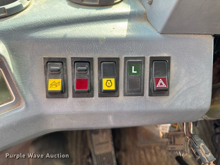 image for item EM3819 1994 Volvo L50B wheel loader